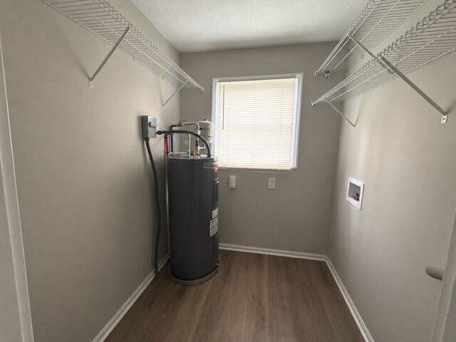Building Photo - 7923 Shinn Dr