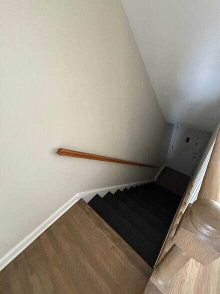 157 Elmwood Ave 2B - 165 Elmwood Ave