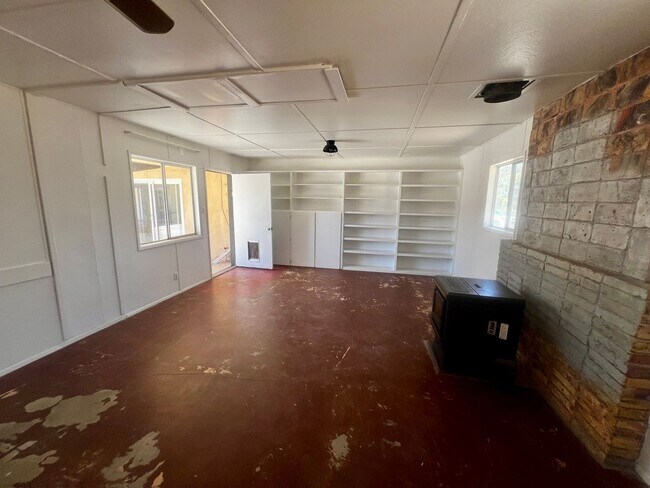 Building Photo - 56769 Joshua Dr