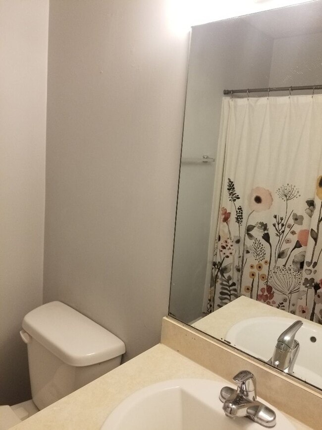 Building Photo - 112 Kelly Ct