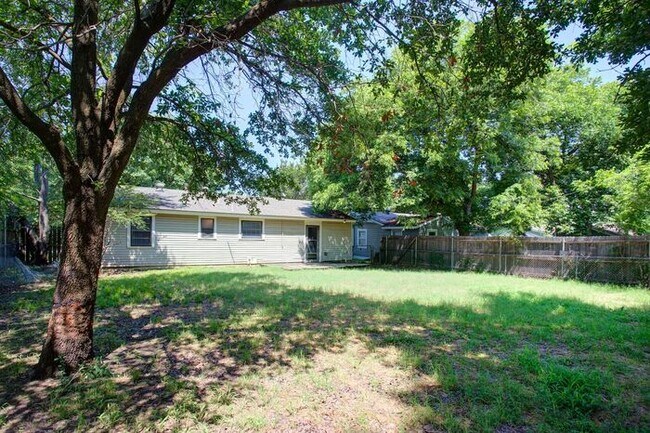 Building Photo - 3 Bedroom Arlington Park Home for Lease