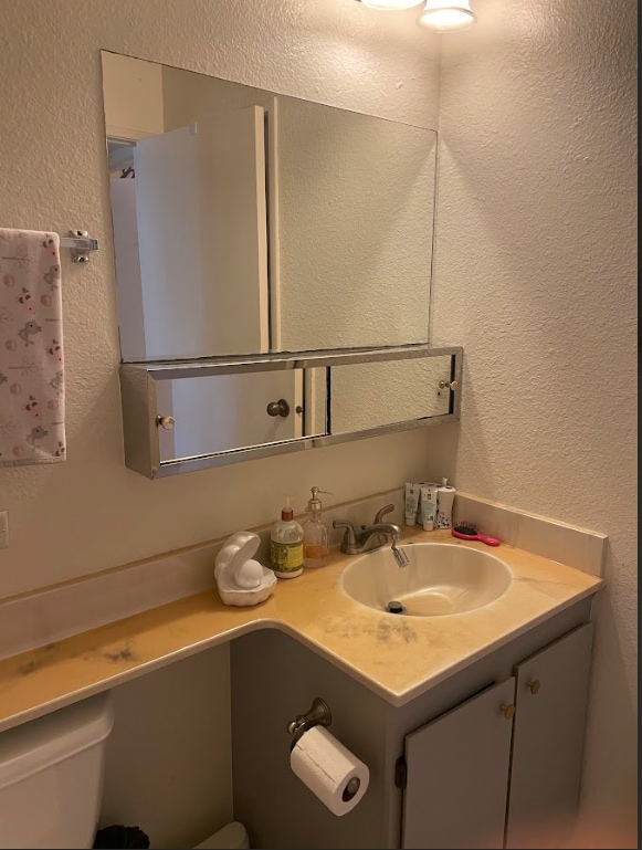 Building Photo - 15 Kulanihakoi St