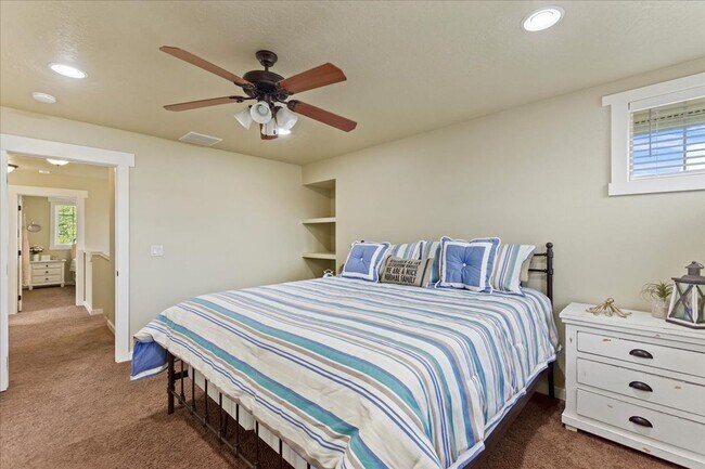 Building Photo - 3-Bedroom Craftsman-Style Home