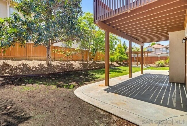 Building Photo - 1100 Corrales Ln