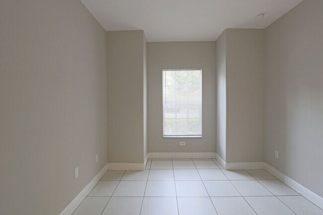 Building Photo - Villas at Venezia 4160-101