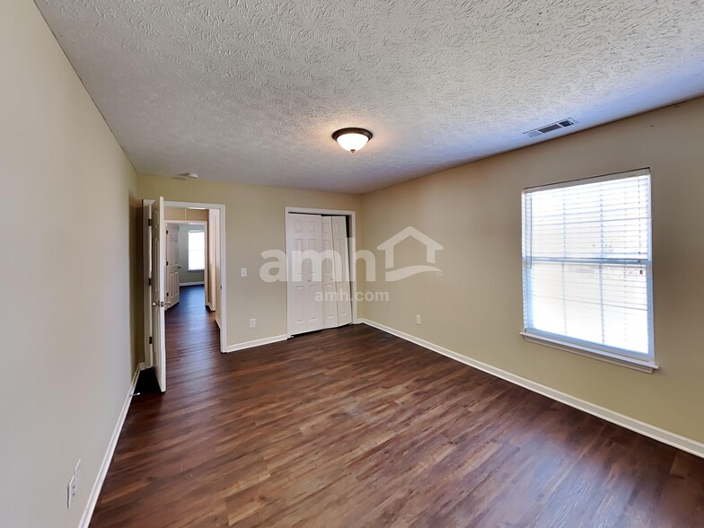 Building Photo - 106 Brant Ln