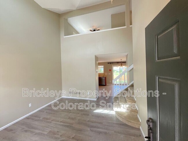 Building Photo - 7168 Prairie Wind Dr