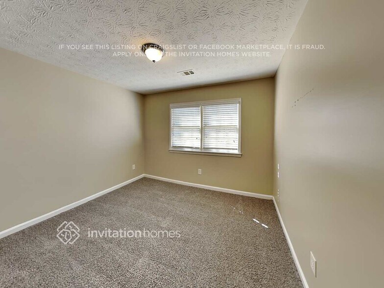 Building Photo - 1441 Albans Ct