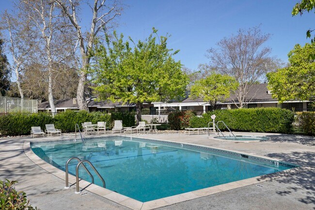 Building Photo - Luxurious Remodeled 2 Bedroom 2 Bath Home in Desirable Almaden Community!
