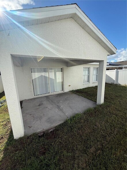 Building Photo - 11422 Crestlake Village Dr