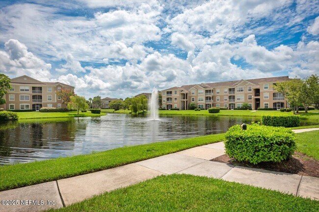 Building Photo - 7990 Baymeadows Cir E