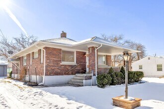 Building Photo - Charming 3 Bedroom Bungalow in West Valley