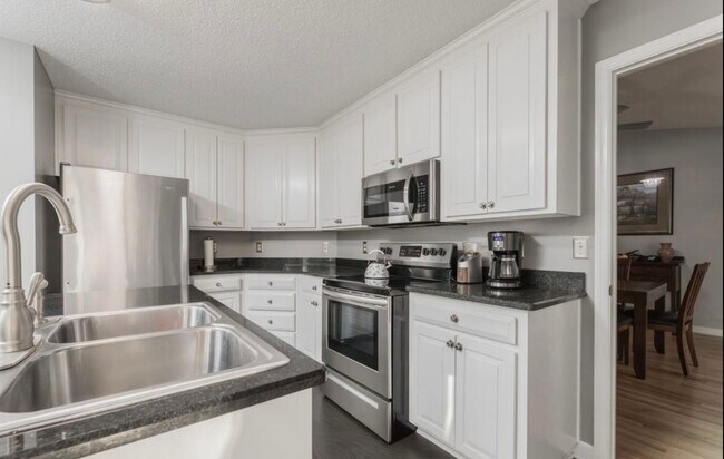 Building Photo - 3x2 Fairfield Harbour Dream Home in Birdland!