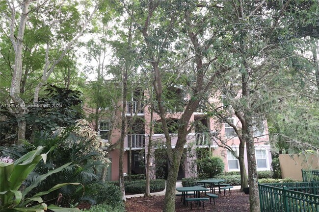 Building Photo - 6894 W Sample Rd