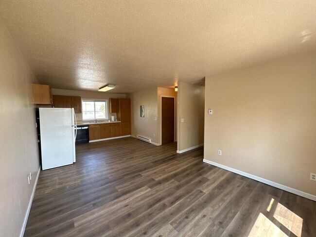 Building Photo - 512 Park St SW