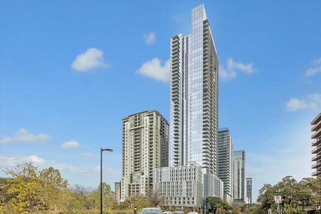 Building Photo - 44 East Ave