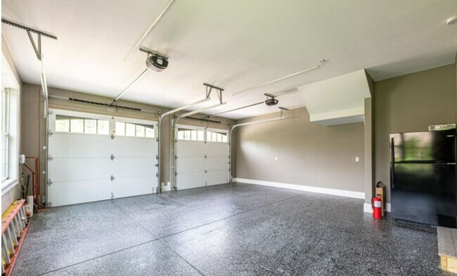 Building Photo - Knoxville 37918 - 4 bedroom 3.5 bath - cal...