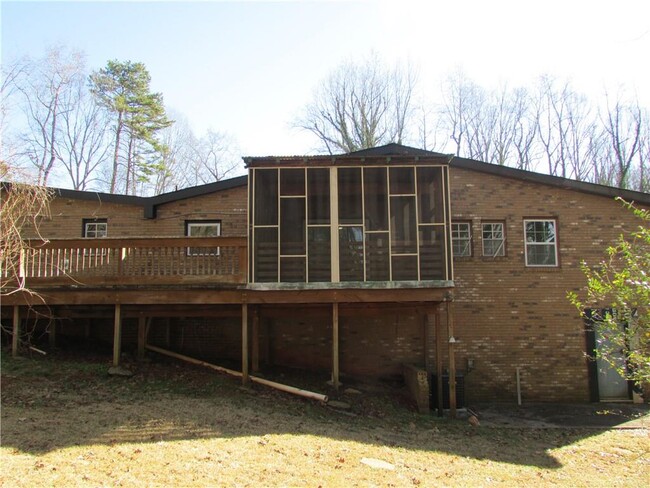 Building Photo - 1041 Mountain Woods Ct SW