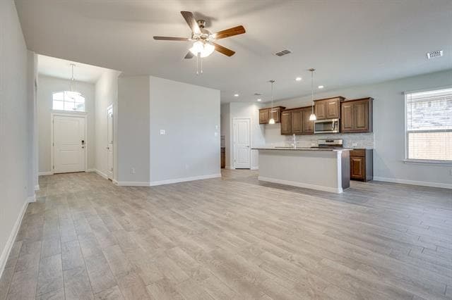Building Photo - 1441 Archway Ct