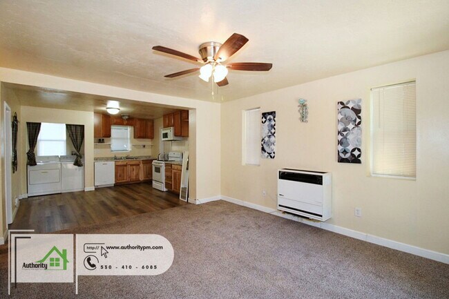 Building Photo - 2391 Placer St