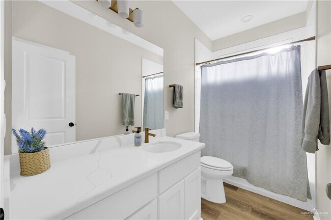 Building Photo - 25 Belle Ct