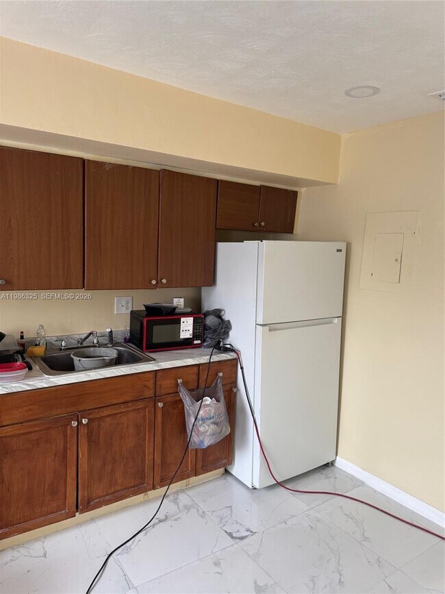 Building Photo - 573 NW 113th St