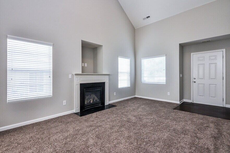 Building Photo - 1017 Early Rise St