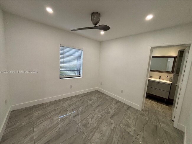 Building Photo - 151 NW 165th St