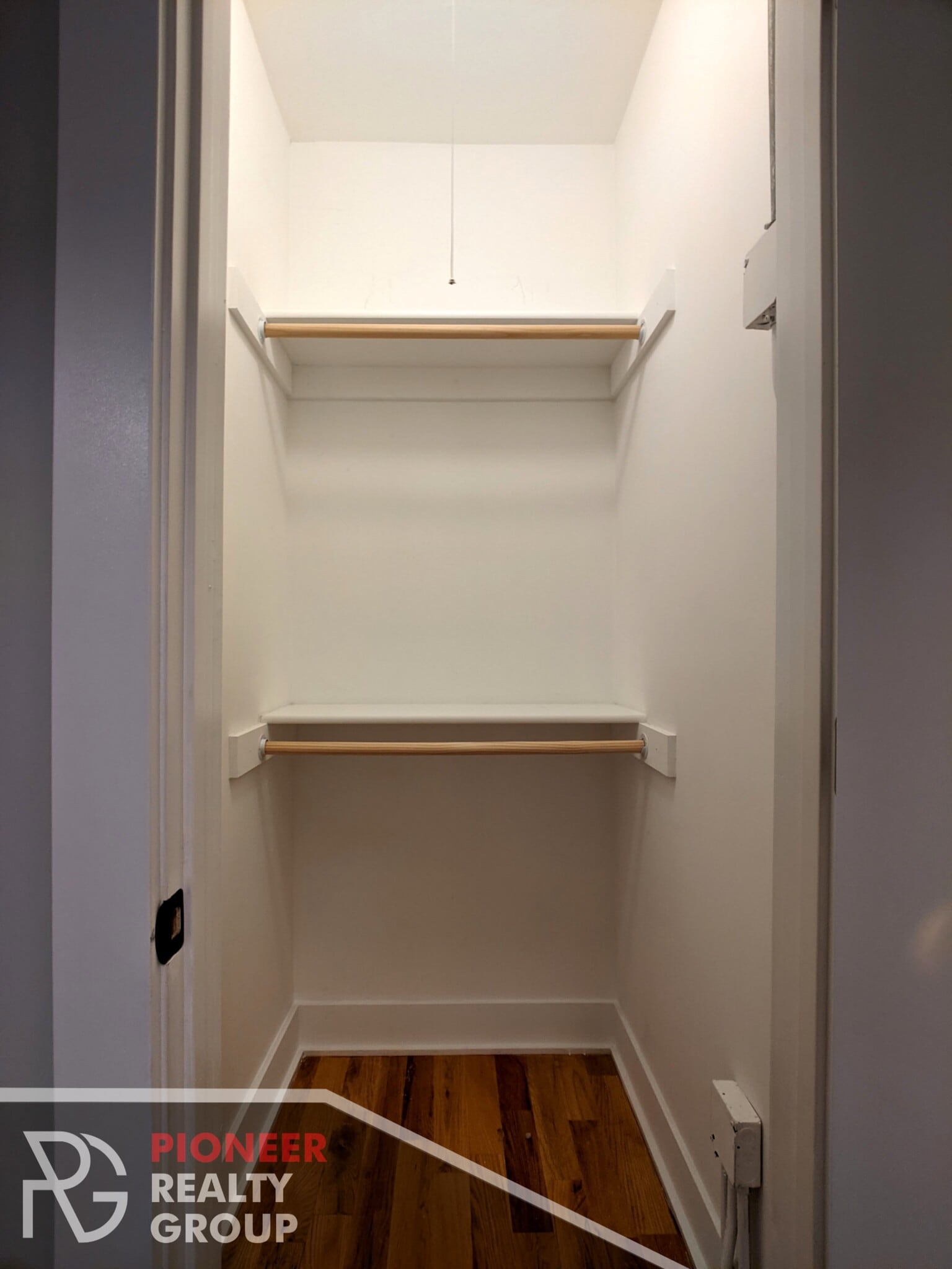 Building Photo - 4417 N Wolcott Ave