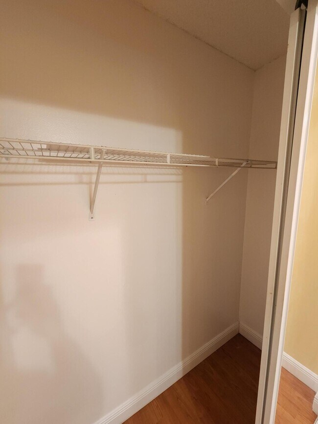 Building Photo - 5231 Pine Abbey Dr S