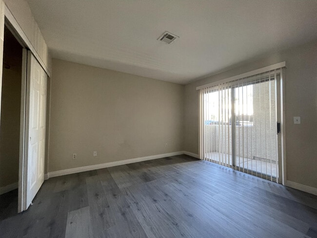 Building Photo - 6250 W Flamingo Rd