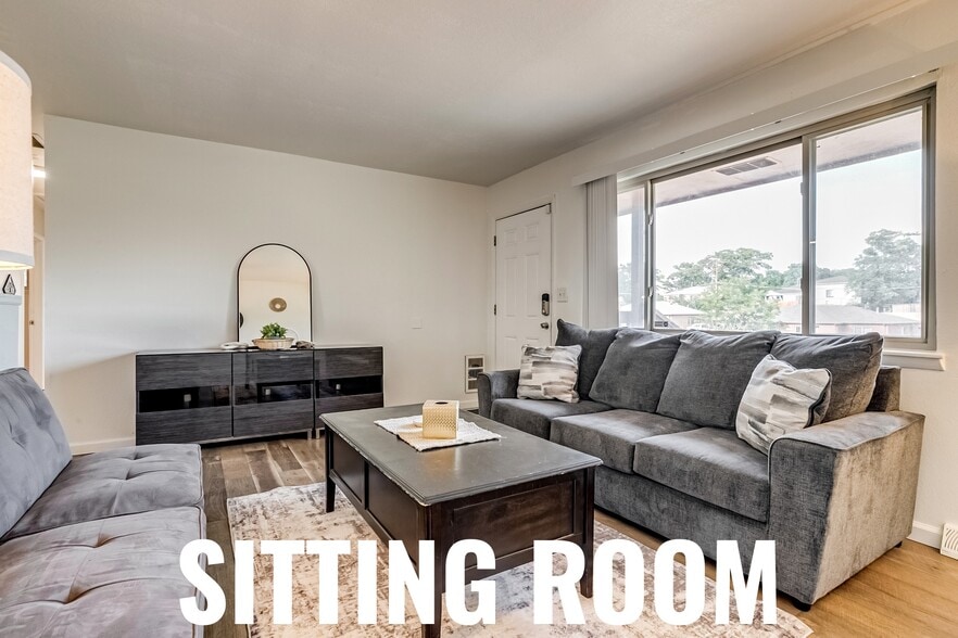 Building Photo - 9341 Hoffman Way