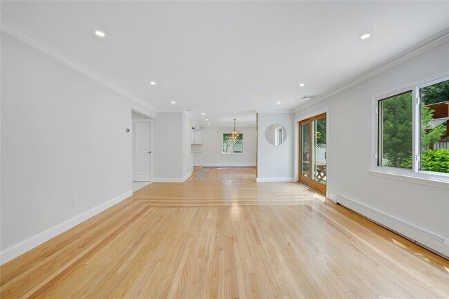 Building Photo - 77 Greenwood Ln