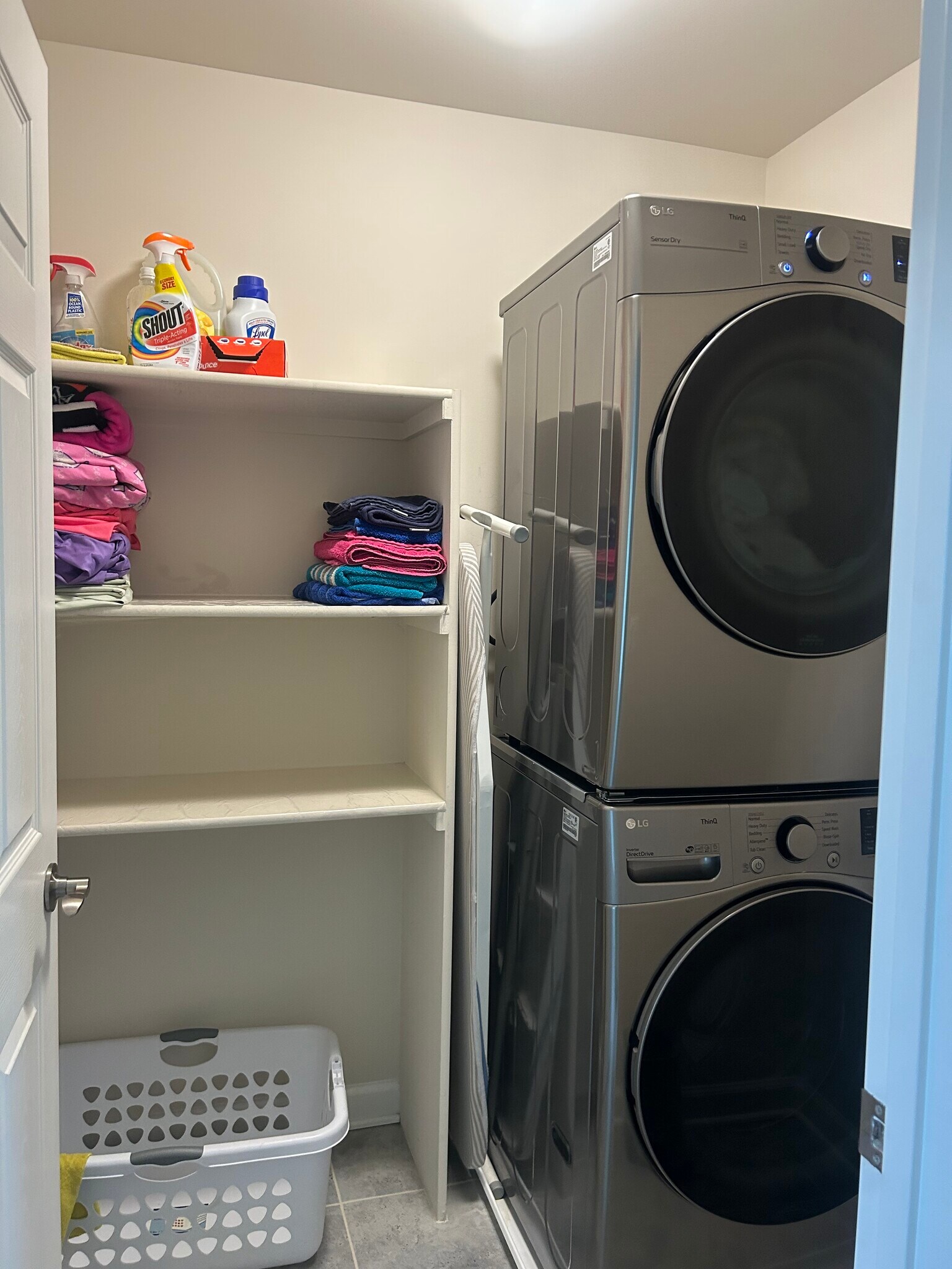 Laundry room - 15514 Compton Rd