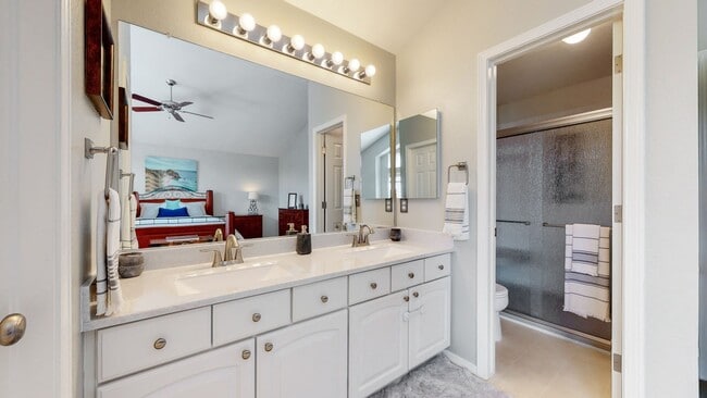 Building Photo - Stunning 3bd 3.5ba Home in the Mariana Butte Neighborhood