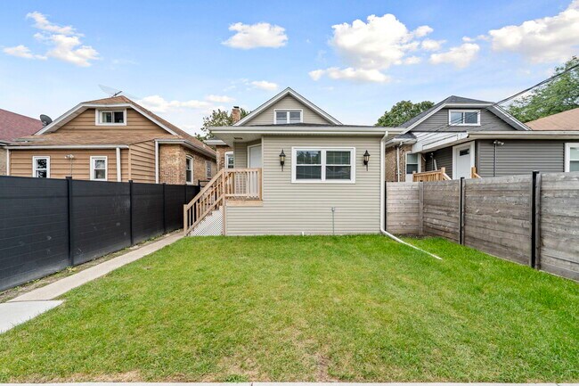 Building Photo - 4630 W Montana St