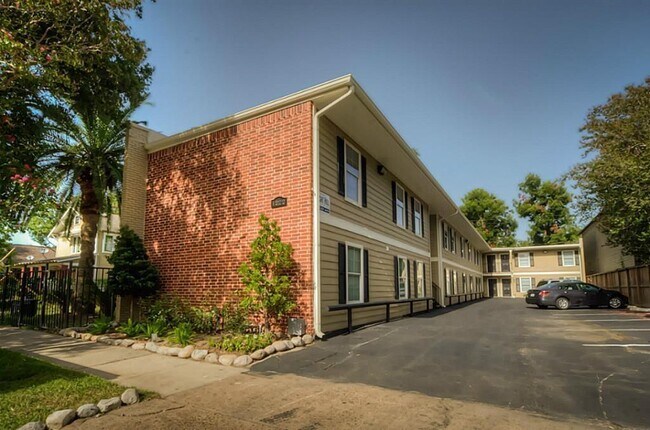 Building Photo - 1222 Heights Blvd