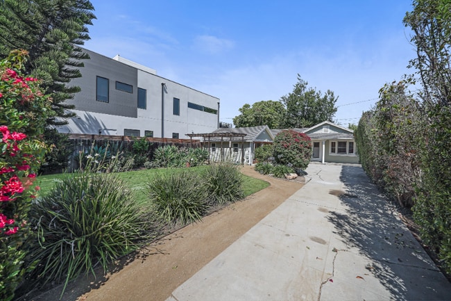 Building Photo - 3574 Helms Ave