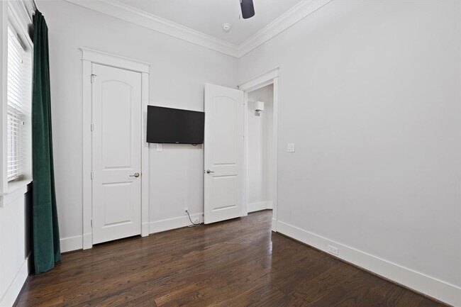 Building Photo - 407 Fowler St
