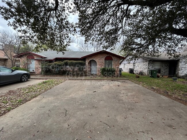 Building Photo - 2212 Viewtop Ln