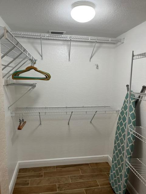 Building Photo - 4723 Lucerne Lakes Blvd W