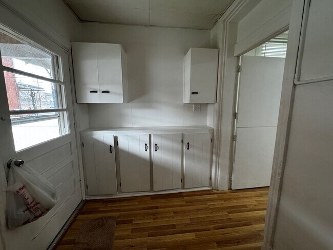 Building Photo - 4 Bedroom Row Home-39 N 10th St, Lebanon, PA