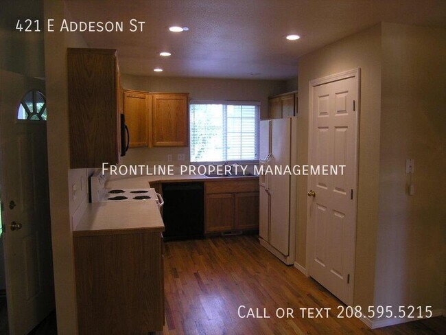 Building Photo - 421 E Addeson St