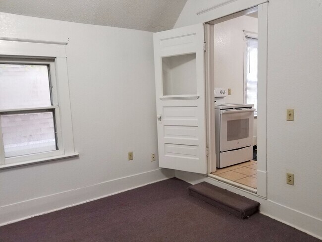 Building Photo - 1509 Norwood St