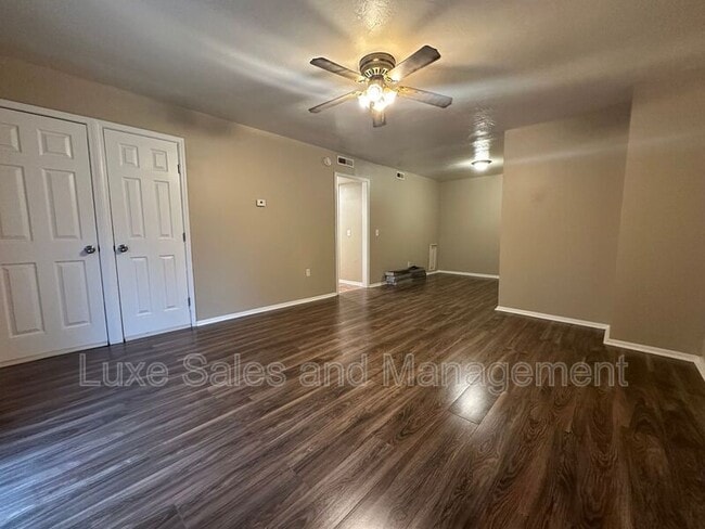 Building Photo - 6032 NW Expressway