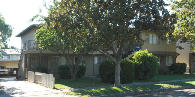 Building Photo - 44-0108