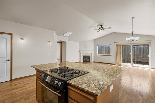 Building Photo - 1041 Compton Way