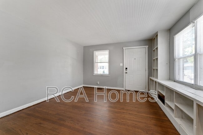 Building Photo - 4539 Crittenden Ave