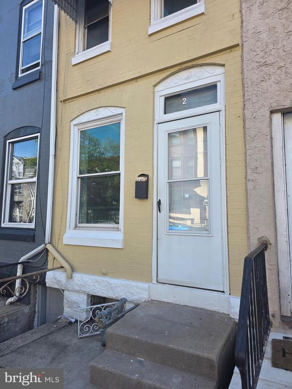 Building Photo - 224 N 11th St