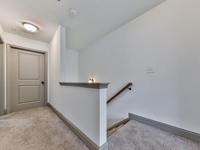 Building Photo - 419 Stovall Pl